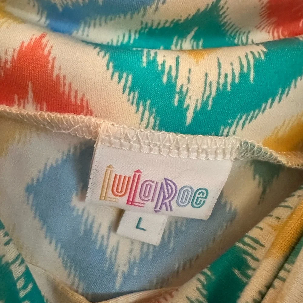 Colorful Geometric Patterned Skirt - Picture 4 of 5